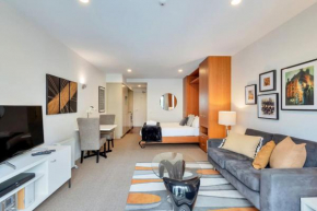 Viaduct Studio w Skytower View - Free Parking